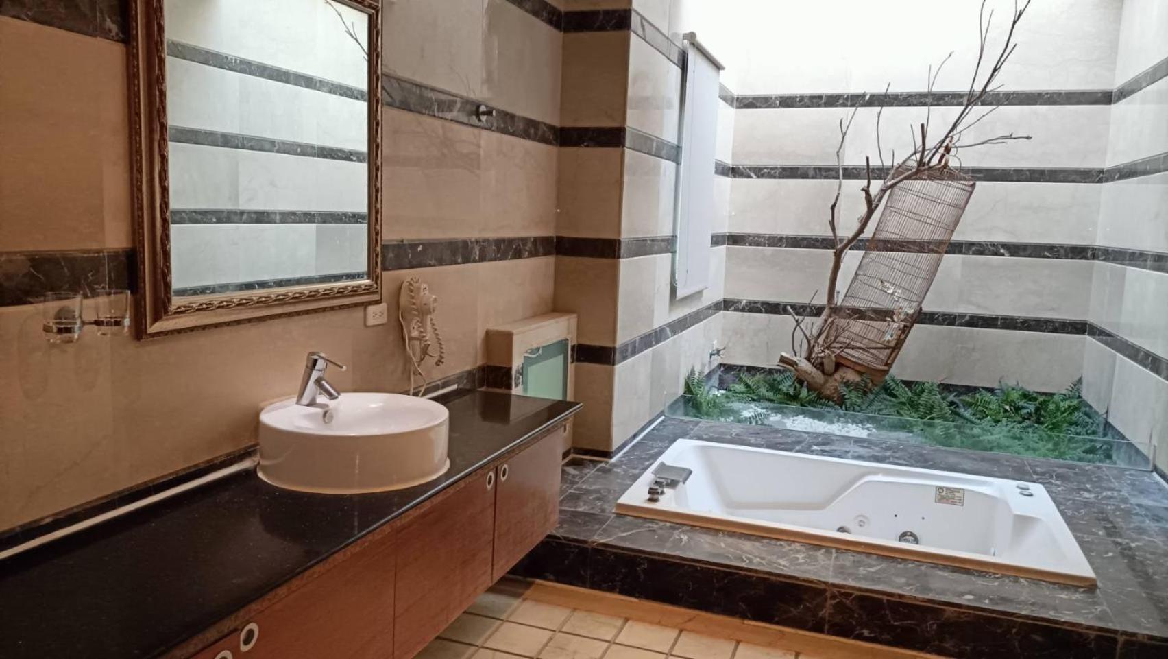 御花園商務旅舘虎尾舘-金花園汽車旅舘066 Motel Huwei Ngoại thất bức ảnh